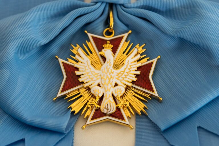 Президент Польщі позбавив Володимира Зеленського ордена Білого Орла