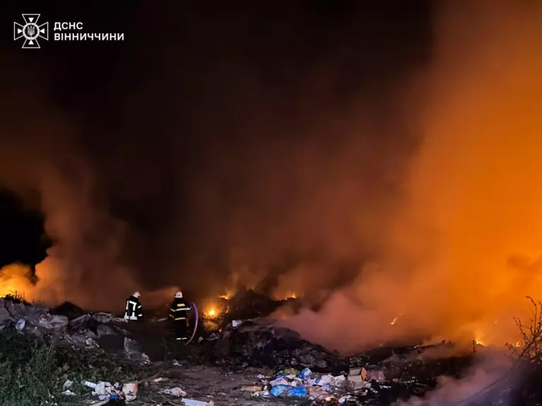 У Вінницькій області горіло сміттєзвалище та господарська споруда: наслідки пожеж