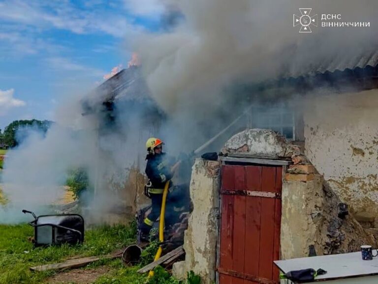 У трьох районах Вінниччини горіли господарські споруди: які наслідки пожеж