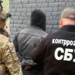 Обіцяв за хабарі переведення в тил мобілізованих: у Вінниці затримали посадовця