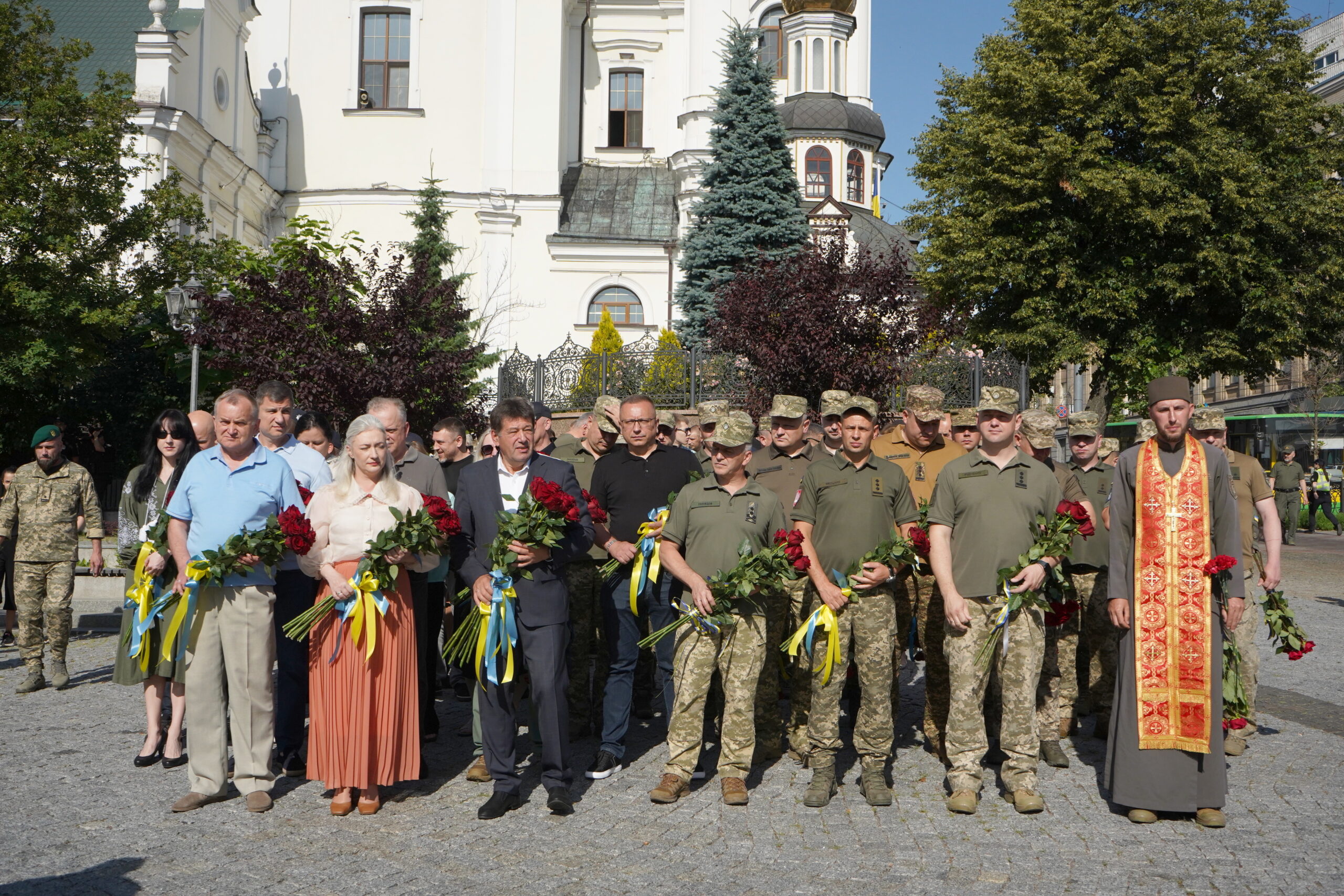 У Вінниці відзначили 30-річчя Конституції та вшанували пам’ять захисників України