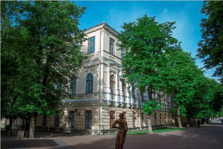 Погрожував судді вбивством у залі суду: у Вінниці чоловіку винесли вирок