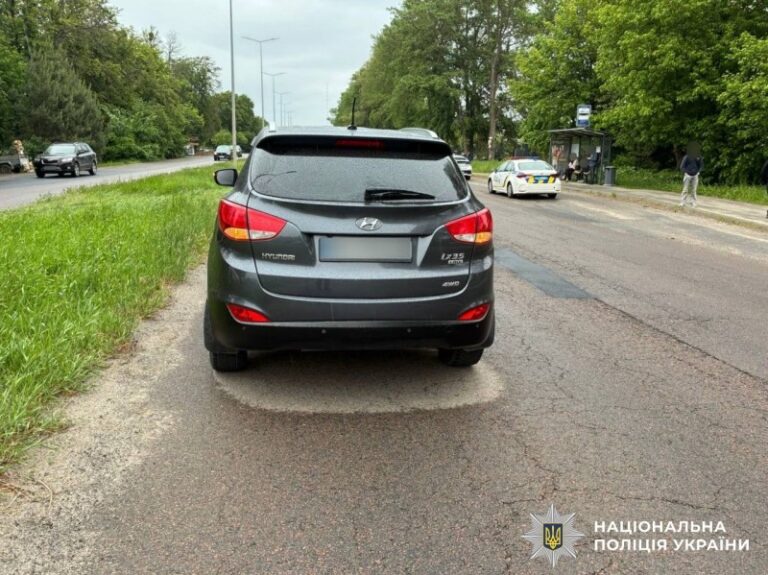 Смертельна аварія і наїзд на пішохода: що трапилося на дорогах Вінниччини минулої доби