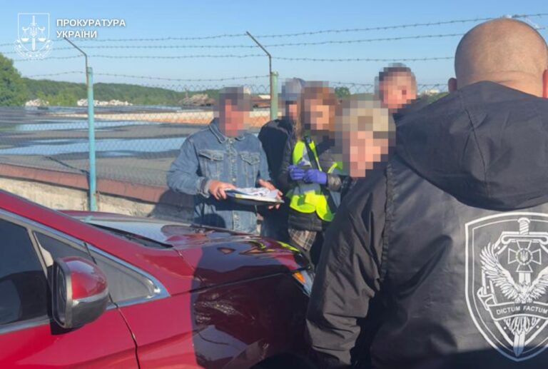 Схема за 6000 доларів: у Вінниці викрили спробу впливу на рішення ТЦК