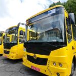 Громадам Вінниччини передали ще шість інклюзивних шкільних автобусів
