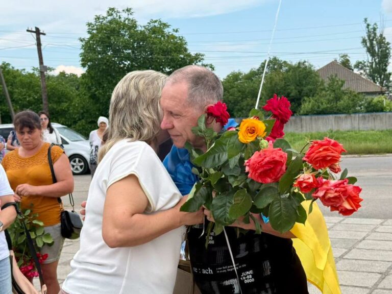 Бершадь і Турбів радіють: додому повернулися двоє захисників із російського полону