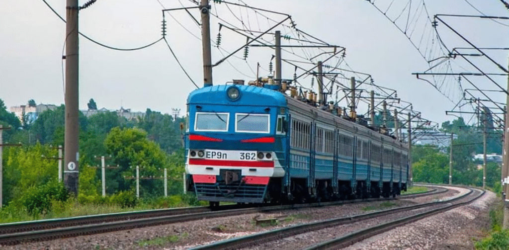 Сім приміських електричок на Вінниччині курсуватимуть за оновленим графіком
