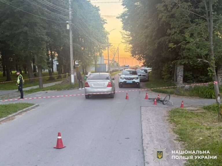 На Вінниччині 8-річний хлопчик потрапив під колеса авто