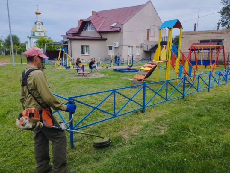 У Вінниці оновлюють дитячі майданчики в приватному секторі: де тривають ремонти