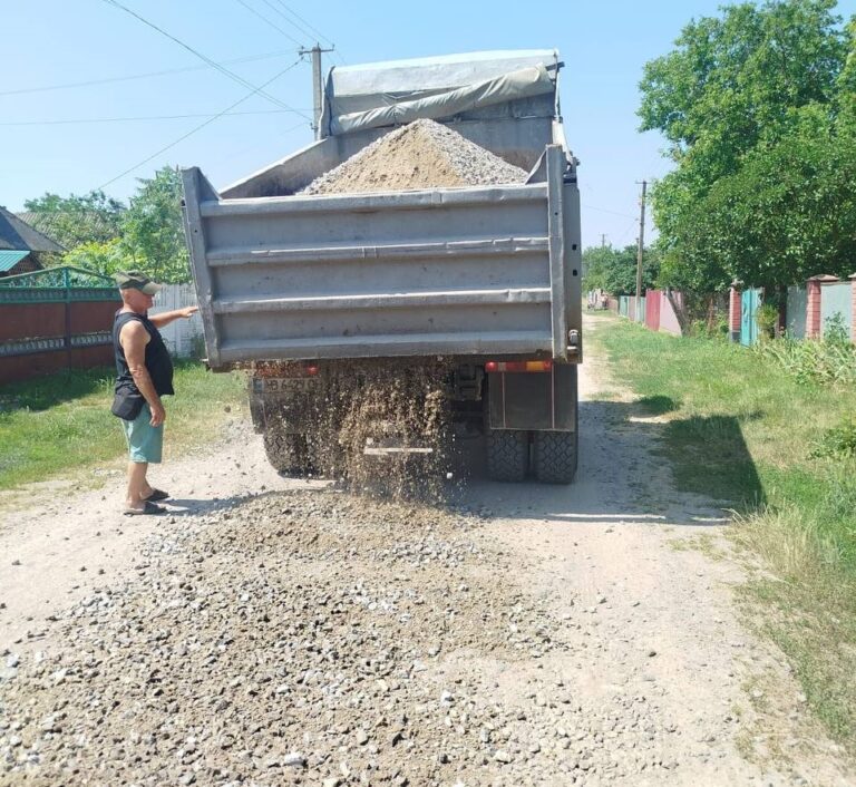 У приватному секторі Вінницької громади прогрейдерували вже понад 20 вулиць