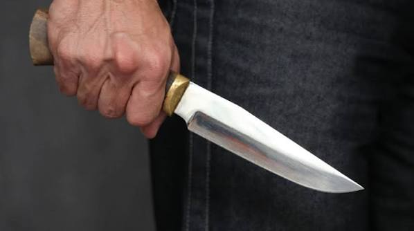 У Погребищі чоловік порізав дружину ножем, а потім намагався накласти на себе руки