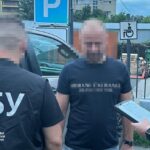 $700 за швидке оформлення: у Вінниці митника викрили на хабарі від брокерів