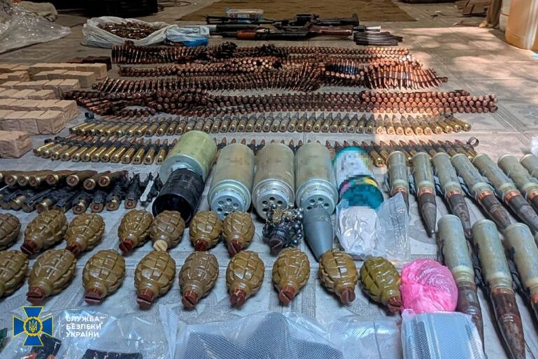 На Вінниччині викрили військового, який «зник безвісти», але готував продаж «трофейною» зброєю