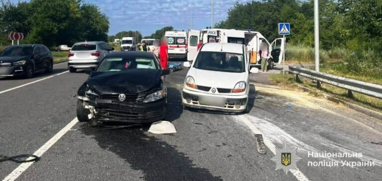 ДТП за участю Volkswagen і Renault у Вінницькому районі: що відомо про постраждалих