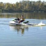 У Вінниці гідроцикл збив плавця і втік: поліція розшукує водія