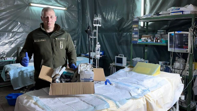 Не просто лікувати, а повертати віру: історія лікаря з Вінниччини, який рятує життя на передовій
