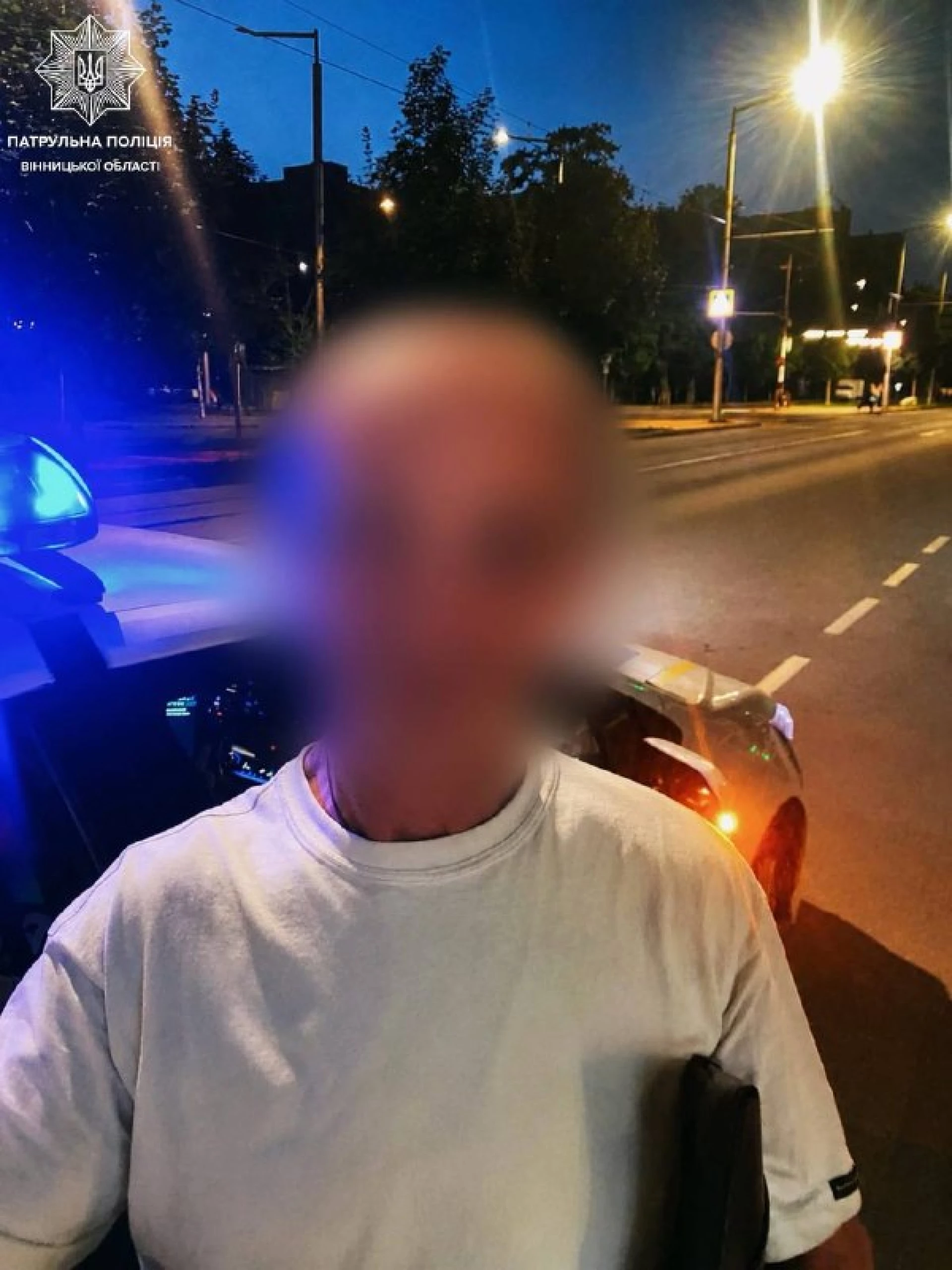Прогулянка вулицею завершилася затриманням: у Вінниці виявили чоловіка в розшуку