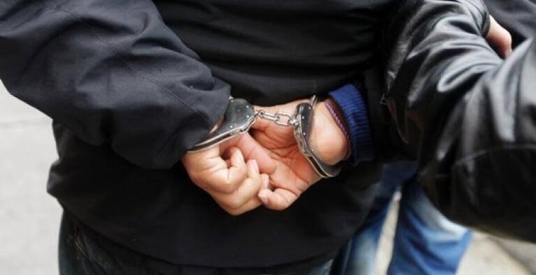 Таксі з пасажирами потрапило під обстріл у Вінниці: поліція затримала 26-річного стрільця