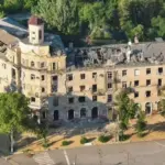 “Місто огорнуте димом”: з’явилися кадри прифронтової Дружківки з висоти (відео)