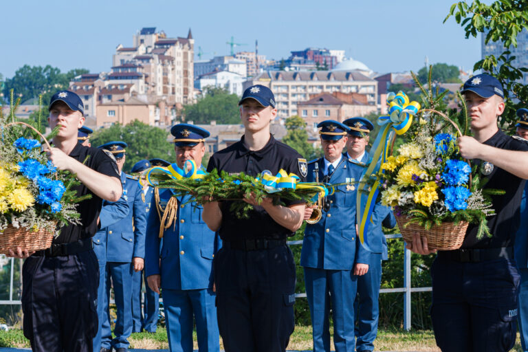 Замкова гора стала місцем єдності: у Вінниці відзначили День Української Державності