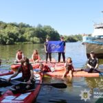 У Вінниці поліцейські влаштували для багатодітної родини відпочинок на сапбордах