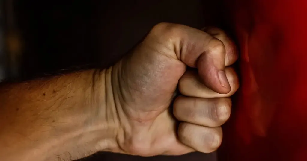 В Іллінцях 51-річного чоловіка підозрюють у жорстокому побитті 80-річного батька
