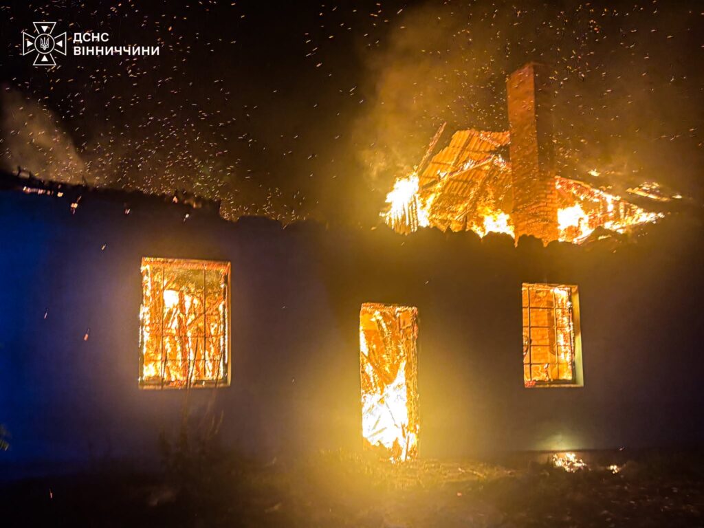 Горіли поля, будинки та магазини: наслідки пожеж на Вінниччині