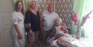 100 років у День Незалежності: на Вінниччині привітали ювілярку Марію Килимник