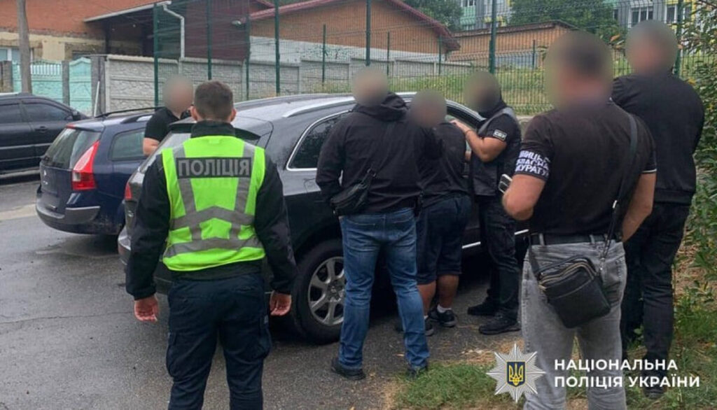 У Вінниці затримали організаторів «VIP-втечі» за кордон: переправа коштувала $17 500