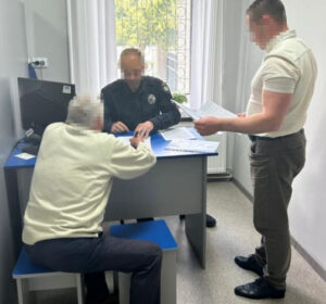 Розбещував та зґвалтував 10-річну дівчинку: на Вінниччині судитимуть пенсіонера
