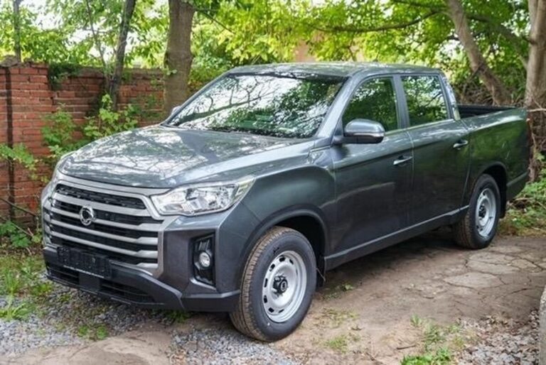 Пікап та 100 FPV-дронів Міжрегіональний координаційний гуманітарний штаб передав 3-му прикордонному загону ім. Євгенія П