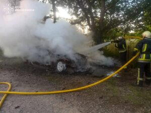 Доба пожеж на Вінниччині: у вогні опинилися квартири, літня кухня та два автомобілі