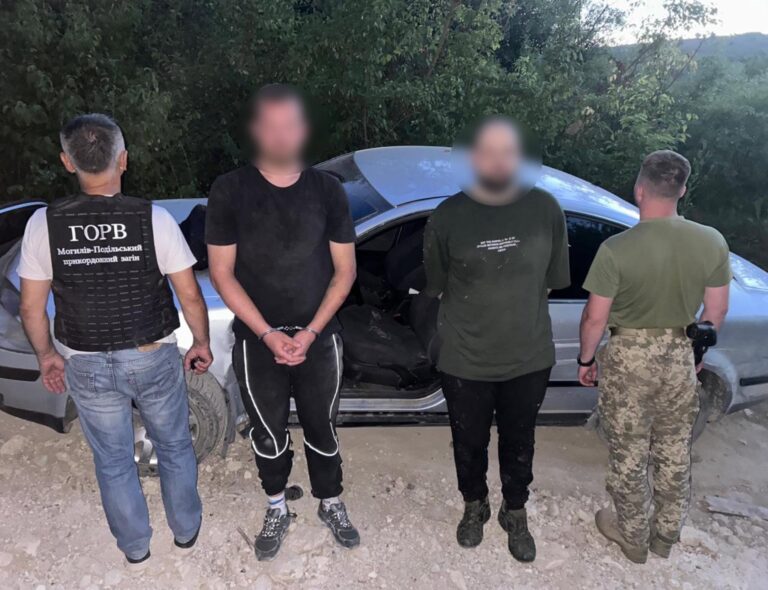 Двоє чоловіків побили прикордонника на Вінниччині