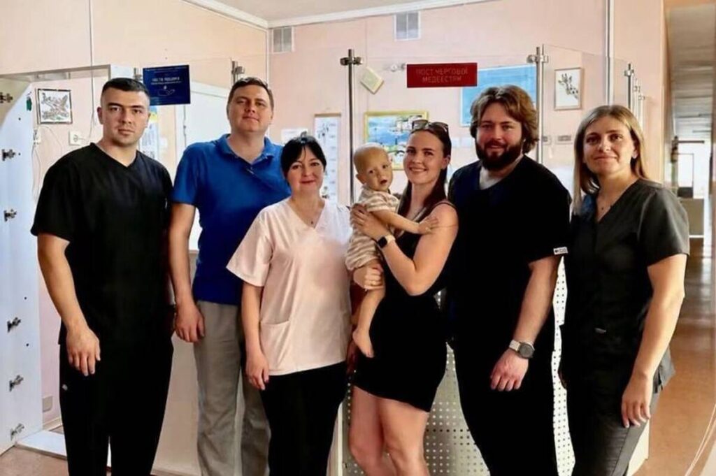 Медики Вінниччини допомогли маленькому Даміру здолати нейробластому