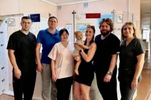 Медики Вінниччини допомогли маленькому Даміру здолати нейробластому