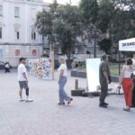 У центрі Вінниці встановили символічне «Дзеркало Незалежності»