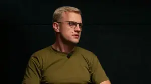 Від Тесли до мільйонних грантів: новий виток скандалу навколо Віталія Шабуніна