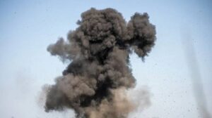 У Вінниці на зупинці громадського транспорту виявили боєприпаси