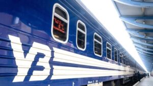 «Укрзалізниця» попередила про затримки потягів: де ситуація найскладніша
