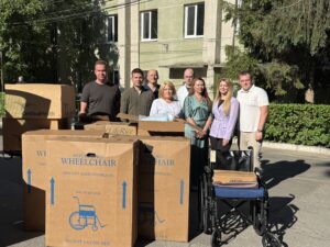Крісла колісні, хірургічні набори та їжа: вінницька лікарня №1 отримала допомогу