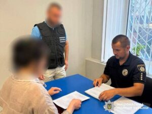 Платежі за неіснуючі послуги: на Вінниччині бухгалтерку підозрюють у привласненні понад 7 млн грн