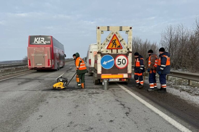 Ями ліквідовують: на Вінниччині відремонтували 18 ділянок доріг