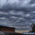 Небо перетворилося на море: над Вінницею помітили рідкісні хмари Asperitas