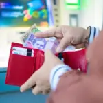 Виплата пенсій у вересні: кому гроші надійдуть раніше за інших