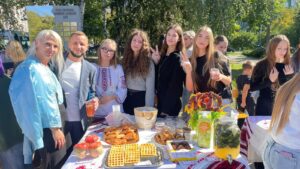 благодійні ярмарки у ліцеях Вінниці
