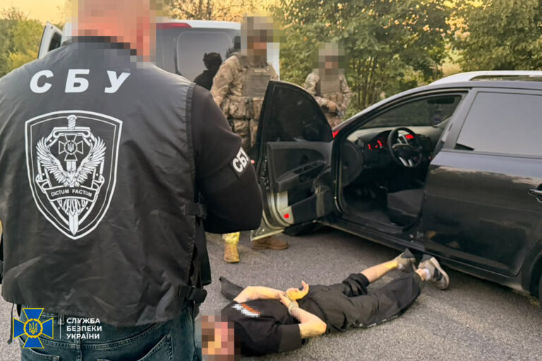 схеми незаконного виїзду за кордон на Вінниччині